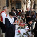 Radionica tradicionalnog penganja jaja ispred palae Sponza